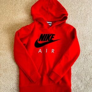 Nike sweater lightly worn
